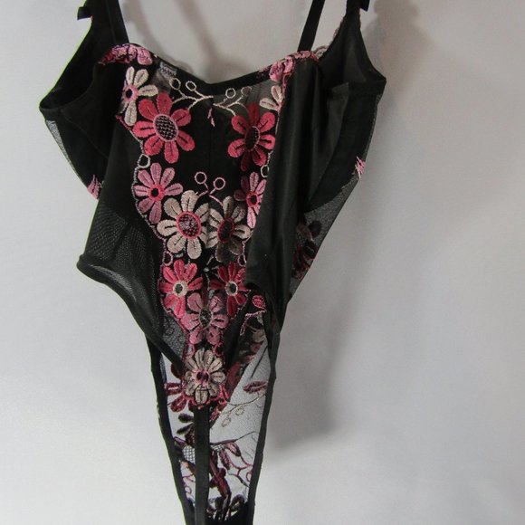 Victoria secret thong body suit 34D - Picture 2 of 3